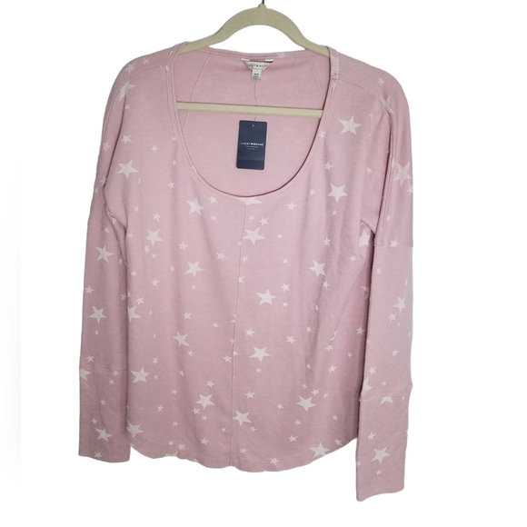 NWT Lucky Brand Women's Pink Long Sleeve Tee Star Print Size Medium - Picture 1 of 9